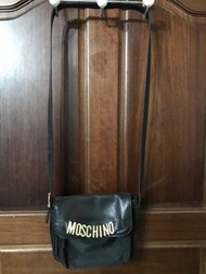 降！🎁🎁🎁🎁Moschino 黑色側/斜揹包（中性包款男女適用）