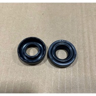 Oil seal on thaco auman c160.e3/c160.e4 truck trigger cover