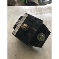 4BE1 4HF1 - RUBBER ENGINE SUPPORT