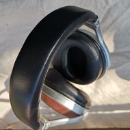 Genuine Genuine Leather Extra Large Inner Diameter Earphone Case Suitable for Ultrasone/Extreme Trib
