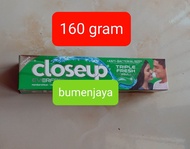 Closeup pasta gigi close up 160 gram odol close up 160gram