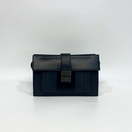 BV藍黑色牛皮拚編織手拿包