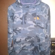 jaket hoodie the north face camo