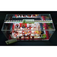 LEGO 80101 CNY Reunion Dinner Display Case