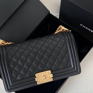 Chanel Boy Medium 25cm black ghw chip