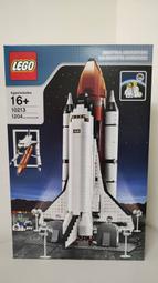 實品如圖  全新未拆封 2010年 絕版品 樂高 LEGO 10213 太空梭
