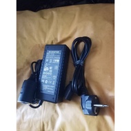AC adapter 110-220V To DC 12V 5Ampere