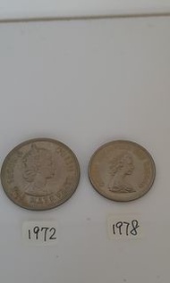 一手兩個英女王港幣一元，1972/1978,共售380元，no.19.9.22