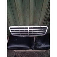 Original Mercedes Benz w203 c320 c230 c350 grille