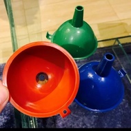11 cm plastic funnel