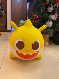 Baby shark 音樂跳跳公仔