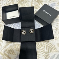 Chanel 雙C耳環