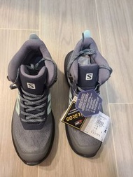 Salomon OUTline GTX 登山鞋