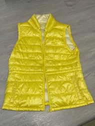 Uniqlo 羽絨背心外套（黃色）