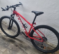 Trek Marlin 7 山地車