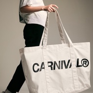 CARNIVAL® HEAVY TOTE  กระเป๋า Heavy Tote ไซส์ใหญ่พิเศษ ผลิตจากผ้า Cotton ขนาดกว้าง 90 ซม. ยาว 45 ซม.