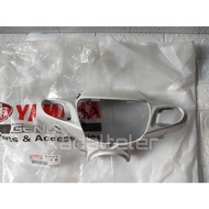 Original white Marlboro Yamaha f1zr headlight shell