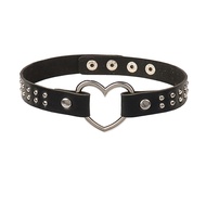 Heart Heart Heart Vintage Rivets Inlaid Leather Necklace PU Leather Necklace