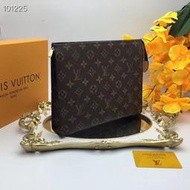 LOUIS VUITTON(路易威登)大容量手抓包手拿包公文包牛皮商務男包M47542 LV休閒男包 長夾錢包 晚宴手拿