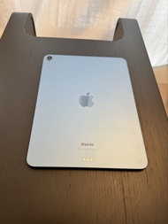 【超筍全套】9成新 iPad Air 5 64GB WiFi (連全新Logitech鍵盤套+MOMAX筆+保護套)