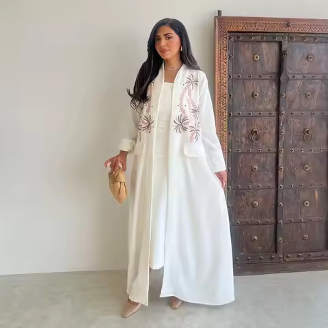 Elegant White Embroidered Abaya Jacket Modest Middle East Fashion Long Robe Polyester Fabric 3D Patt