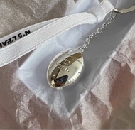 ⭐️Chanel Beauty⭐️銀色N°5鵝蛋型鎖匙扣 包掛 吊飾