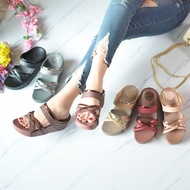 A995-17 Health Shoes With 2.5-Inch Heel Two-Tone Cross-Woven Front 2 Sections (Slim And Thin Feet 1 