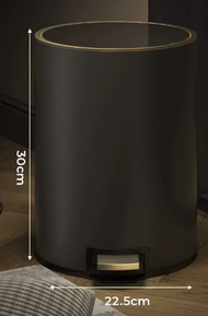 全城熱賣 - 不銹鋼腳踏式垃圾桶(黑金)(尺寸:8L-30*22.5CM)