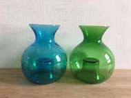 WH3801【四十八號老倉庫】全新 早期 台灣 氣泡 玻璃 花瓶 高13.5cm 綠瓶有瑕 1瓶價【懷舊收藏擺飾道具】 