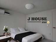 Villa 37 m² dengan 2 kamar tidur dan 1 kamar mandi pribadi di Gwangjin (J House_#2bed/konkuk univ.st