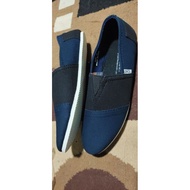 Toms Canvas Shoes