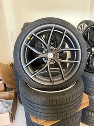 出特斯拉 Model3原廠19吋輪轂帶胎高性能3P 版輪轂尺寸198.5J ，5x114.3配派拉利 P ZERO 輪胎23540R19