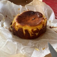Homemade Burnt Cheesecake 5”  | Creamy Basque Cheesecake | Freshly Baked | 4-Day Pre-Order – Lucky B