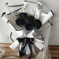 buket bunga mawar hitam premium, black roses, buket wisuda cowok,