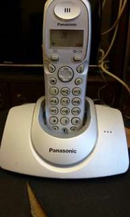 Panasonic室內無線電話操作正常電98313833或whatsapp給我另外可到九龍灣或經順豐快遞郵費到付方式成交