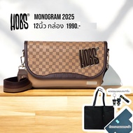 แถมดันทรง+ถุงผ้า+พวงกุญแจ กระเป๋า Hobs สะพายข้าง Monogram Series 2025 12Monkey 12นิ้ว