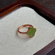 GREEN STONE 4-LEAF GRASS RING COVERED WITH PINK TITAN - Elegant 4-leaf clover design