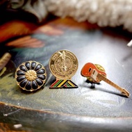 日本中古結他徽章心口針襟針別針 黑色菊花鈕扣 高級二手古著珠寶