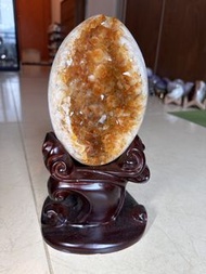 天然水晶 大牙黃水晶龍蛋擺件 （淨蛋高 18cm x 11cm濶 x 12cm深；年底座26 cm高)