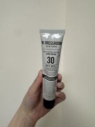 W. DRESSROOM 30 White Musk 護手霜
