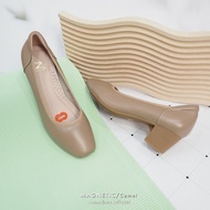 ทรงปกติ:เปลี่ยนไซส์ได้-ไม่รับคืน::Zenachoo Magnetic Shoes สูง 2นิ้ว สีCamel รองเท้าสุขภาพ แม่เหล็กนว