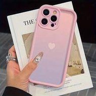 เคสโทรศัพท์กันกระแทกขอบยกสูง ดีไซน์หัวใจไล่เฉดสี พ่น UV แฟชั่นหรูหราเบาๆ สำหรับ Ip17 16 15 14 13 S26