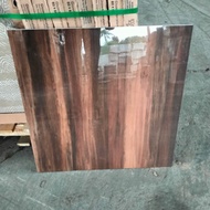 GRANIT 60X60 GLOSSY MOTIF KAYU / KAMALA BROWN KW1 EXPORT - ARNA -