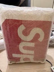 Supreme Rimowa 聯名款紅色行李箱/收納箱/潮物擺設