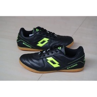 Lotto stadio genuine cowhide futsal shoes, size 39-43, outsole already sewn all around the/, cowhide