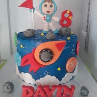 astronot cake / kue ulang tahun planet / solar cake / custom cake - brownies diameter 20