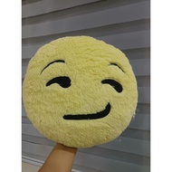 TOYS R US smiley emoji plush b41