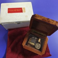 99%new 瑞士 Reuge Music 音樂盒 / Music Box #完美收藏品  Reuge 音樂盒 蝴蝶木雕