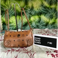 Paolo Gomes sling bag in good condition