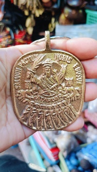 Atardar big medal pendant